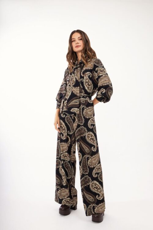 Ολόσωμη φόρμα με λαχούρια και δέσιμο στο λαιμό