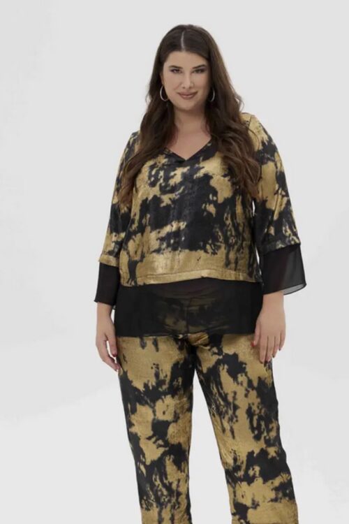 Σετ σατεν εμπριμέ με λετπομέρεια μουσελίνα η μπλούζα και παντελόνα με λάστιχο