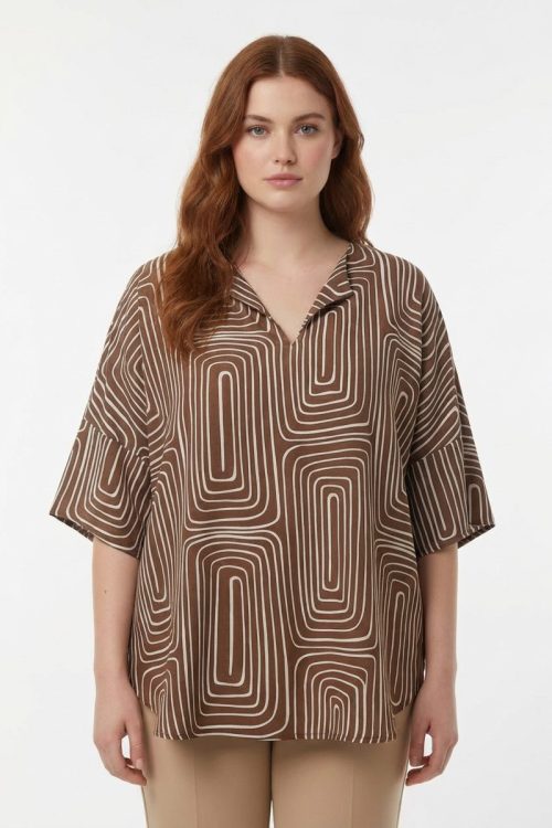 Μπλούζα με λευκά γεωμετρικά σχέδια